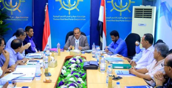 وزير النقل: إعادة فتح الموانئ والمطارات دون قيود مطلبا ملحاً للشعب اليمني